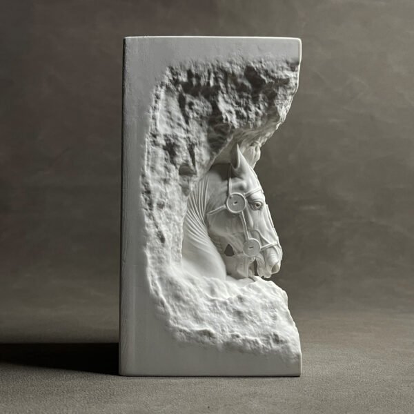 80059e43-fe42-4146-99e9-8eb854df760d.jpg Modern Minimalist Horse-head Sculpture For Home Decor