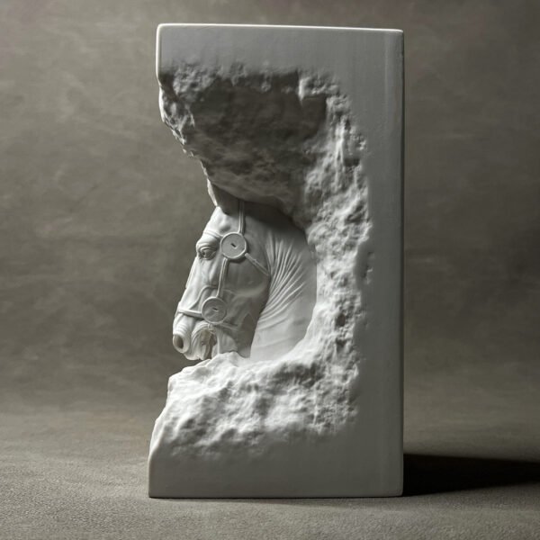 a9fbbef7-2bc7-430b-b534-53f2b56ca8bb.jpg Modern Minimalist Horse-head Sculpture For Home Decor