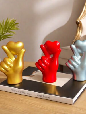 d074fefa-2d54-4c0d-81b3-8efaddb7a5fc.jpg Decorative Resin Crafts Valentine's Day Love Gesture Ornaments Home Decor